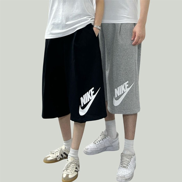 나이키 버뮤다 7부 투턱 반바지